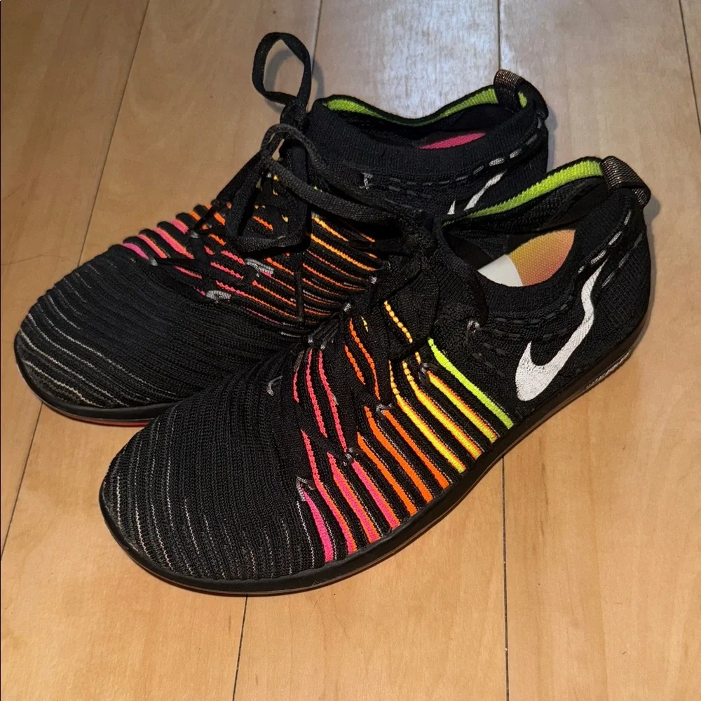 Nike Free Black Knit Sneakers - Picture 1 of 4